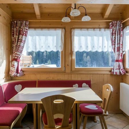 Lovely House In The Dolomites Lägenhet Mazzin Exteriör bild