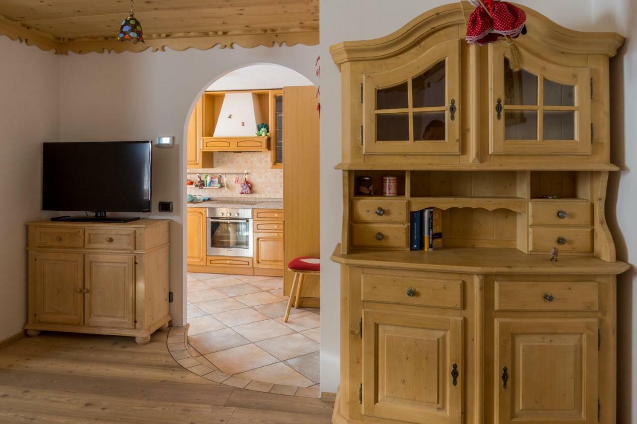 Lovely House In The Dolomites Lägenhet Mazzin Exteriör bild