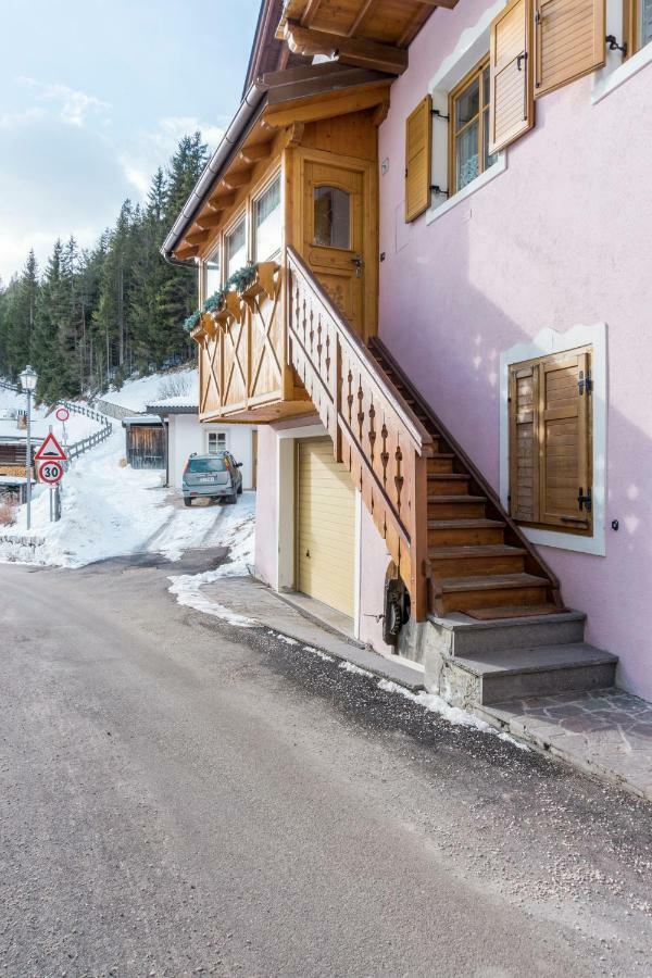 Lovely House In The Dolomites Lägenhet Mazzin Exteriör bild